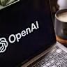 OpenAI近期宣布结构调整,将使其非营利母公司拥有超过1000亿美元的股份份额,此举不仅重新定义了人工智能领域的企业治理模式,也引发了行业内外对AI发展方向和伦理规范的广泛关注。本文深入解析这一重大全球科技新闻的背景、具体内容及其对未来AI生态系统的潜在影响。
