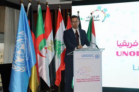 深入探讨联合国对青年群体的定义、现状及其在全球可持续发展目标中的关键作用,分析国际社会如何通过政策与实践支持青年成长与参与,彰显青年作为未来社会变革主力军的重要性。
