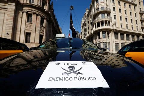 随着加泰罗尼亚政府颁布新的出租车法律,巴塞罗那的出行生态正迎来重大调整,传统出租车服务与网约车平台之间的竞争态势将发生根本变化,新规将如何影响Uber和Cabify等网约车服务的存在与发展?
