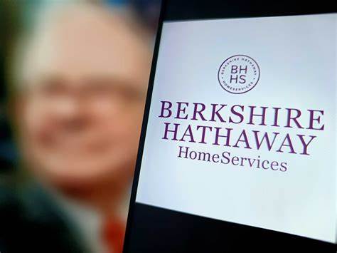 伯克希尔哈撒韦拟以97亿美元收购OxyChem(奥克西化工),交易将如何影响伯克希尔和奥克西登塔尔的资产负债表、PVC及下游化工产业链,以及这笔并购对投资者和行业格局的潜在影响与风险分析
