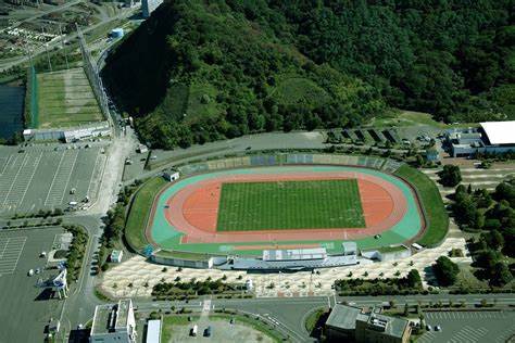 詳細介紹位於北海道室蘭市的入江運動公園,涵蓋其地理位置、設施特色、周邊環境及適合各年齡層的休閒活動,幫助遊客與當地市民規劃完美的戶外時光。
