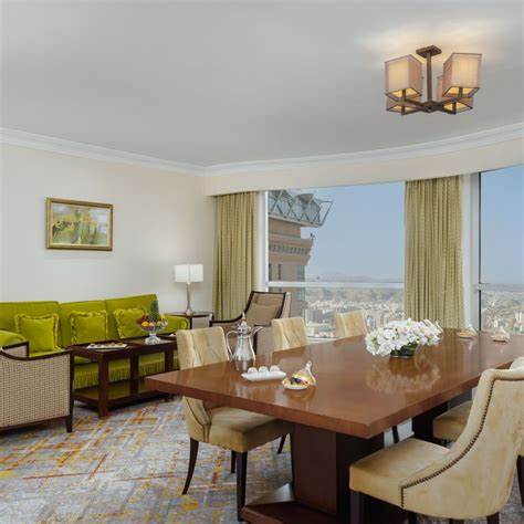 深入了解麦加瑞士奥特马卡姆酒店的独特魅力,如何为朝觐和访问圣城的旅客提供无与伦比的住宿体验,以及酒店的设施、服务和绝佳地理位置带来的便利。
