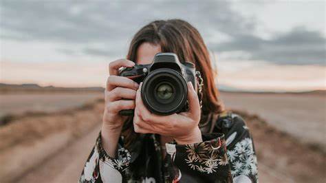 探索可在一周内上手的四种低投入被动收入方式,涵盖股息投资、变卖贵重物品、闲置资产出租与数字产品上架,并提供操作要点、风险提示与税务建议,帮助建立稳定现金流
