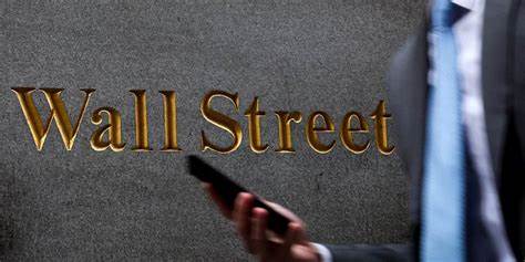 随着美国主要股指屡创新高,股票期货市场表现趋于平稳,本文深入解析背后的市场动态及未来趋势展望,为投资者提供权威的市场洞察和操作建议。
