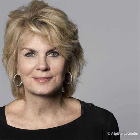 安妮·菲努凯恩作为前美国银行副主席,以其深厚的金融专业背景和敏锐的市场洞察力,为全球经济发展趋势和未来挑战提供了独到的见解。文章深入剖析她对当前经济环境的看法及未来全球金融走向的预测。
