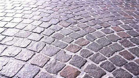 探讨古镇本地道路上灰色花岗岩铺装设计的独特魅力,如何在历史氛围中展现现代工艺,使城市道路更具美感与实用性,提升旅游体验和城市形象。
