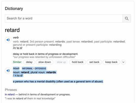 随着社会文化的不断演变,曾经被广泛使用的词汇有时会变成贬义词,激发人们对于语言背后深层意义和社会责任的反思。本文详细探讨"R字"(retard)为何逐渐成为一种贬义词以及它所承载的文化与伦理问题。
