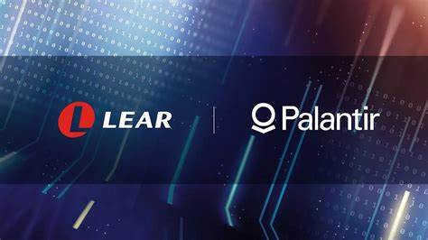 Lear公司與Palantir建立五年合作夥伴關係,全面導入Palantir先進的人工智慧平台及Warp Speed製造運營系統,提升全球製造效率與智能化水平,推動汽車供應鏈革新。此合作展現傳統製造業與高科技軟體整合的典範,為未來工業4.0樹立標竿。
