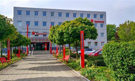 深入解析Sparkasse Altbayern:地区金融服务的传统与创新融合
