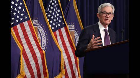 美联储近期25个基点的利率调整在全球金融市场引发关注,本文深入剖析利率变化对比特币及风险资产的影响,以及未来经济走势的潜在走向。
