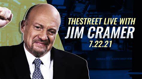 深入解析华尔街著名投资专家吉姆·克莱默对AT&T的看法,探讨公司现状、管理团队表现及未来投资潜力,帮助投资者理性决策
