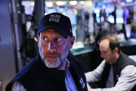 随着全球初创企业不断壮大,监管风险已成为投资者和企业不可忽视的重要挑战。本文深入探讨监管风险对独角兽企业价值的毁灭性影响,并提出有效的应对措施,助力初创企业在复杂的政策环境中稳健成长。
