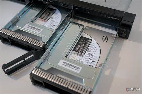 深入剖析 OpenZFS 本机加密在现实运维中可能遇到的陷阱、故障定位思路与可行恢复方案,帮助运维工程师与存储管理员在面对加密根问题时迅速做出判断并采取可靠补救措施。
