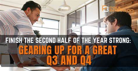 随着第四季度的临近,技术社区和职业发展领域迎来了前所未有的机遇和挑战。本文深入探讨如何通过内容驱动、平台建设、社区参与和精准运营,有效应对即将到来的繁忙季节,帮助技术人士加速职业成长,同时推动行业社区的创新与发展。
