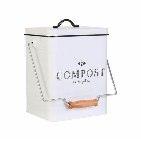 随着环保意识的提升,厨余垃圾处理成为家庭生活中的重要环节。本文深入探讨Castorama提供的各类厨余垃圾桶产品,分析其特点和使用优势,帮助消费者选择最适合自己的厨余垃圾处理工具,实现绿色生活的目标。
