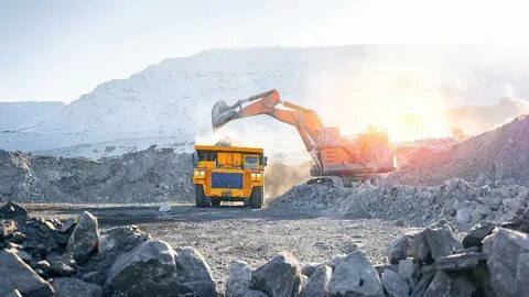 内蒙古针对煤矿产能超标问题采取强有力的监管措施,暂停15家煤矿的生产活动,彰显地方政府整治煤炭行业乱象、推动绿色发展和产业转型升级的决心与行动。该举措不仅影响区域经济结构,也对全国煤炭供需格局产生深远影响。
