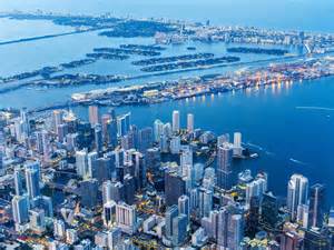 解析Altrata最新研究指出的超高净值人群迁徙趋势,深入探讨佛罗里达、德州与犹他成为未来五年增速最快的超级富豪聚集地的原因、对本地房地产与服务业的影响,以及企业和政策制定者应如何应对这一结构性变化
