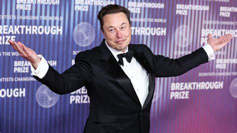 解读埃隆·马斯克突破5000亿美元净资产的背景、驱动因素与潜在影响,分析特斯拉股价、SpaceX和xAI估值变动、财富集中带来的市场与监管隐忧,以及对投资者和公共政策的启示。
