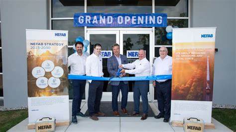 随着全球包装行业的迅猛发展,知名包装制造商Ball、Lamiflex与Nefab相继宣布在美国的重要投资和扩张计划,推动包装产业链的革新与升级,助力各行各业满足日益增长的多样化需求。本文深入解析三大品牌的扩展布局及其对包装行业未来发展的深远影响。
