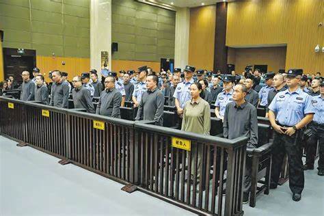 解读温州中级人民法院对明家犯罪集团一审判决的来龙去脉、涉案手法、刑罚结果以及对跨境电信网络诈骗治理、国际执法协作和受害人权益保护的现实启示与应对路径
