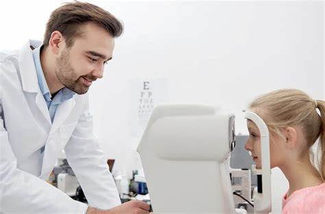 探讨Specsavers在全球多国提供的专业视光服务,涵盖眼镜和隐形眼镜的选择、配镜流程以及如何享受优质的眼科护理体验。内容旨在为消费者提供实用建议,帮助他们找到最合适的视力解决方案。
