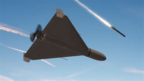 随着无人机技术的迅猛发展,防御手段不断升级。澳大利亚Electro Optic Systems推出的Apollo高能激光武器,以其强大的内部电力支持和高效击落能力,成为防御无人机群的新颖解决方案。本文深入探讨Apollo激光系统的技术特点、应用前景及其在现代战场上的战略意义。
