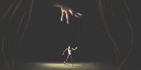 社会传染现象显示了人类行为和心理状态如何在群体中迅速传播,影响深远。理解这一机制以及学者们提出的抵抗策略,对于防止误导信息扩散和保护心理健康具有重要意义。本文深入探讨社会传染的本质、传播方式及科学家们提出的预防和抵抗方法。
