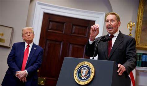 探讨科技巨头拉里·埃里森在人工智能浪潮中崛起以及其收购TikTok美国业务背后的战略布局和潜在影响,剖析这场重塑媒体生态和数据主权的重大交易。
