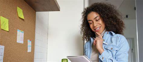 面向持有虚拟工作签证并打算在迪拜短期或一年租房的远程工作者,详尽讲解选区、看房、签约、支付、装配网络与生活配套等关键环节,帮助你在有限时间内完成租房并保障远程办公的连续性与舒适度。
