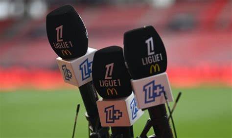 DAZN推出全新优惠套餐,为足球迷提供观看法甲联赛及欧洲顶级联赛的绝佳平台,带来丰富的赛事选择与多样的娱乐内容。了解该套餐的详细内容及订阅优势,助你不错过任何精彩比赛。
