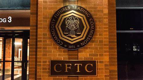 美国商品期货交易委员会(CFTC)正积极推进允许在注册交易所进行现货加密货币交易的计划,这一政策动向可能重新定义数字资产市场,推动加密货币在主流金融体系中的广泛应用,助力数字资产的合法化和规范化发展。

