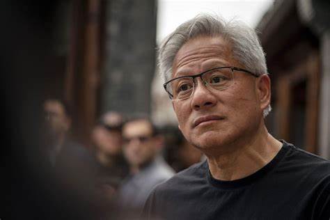 在与OpenAI达成重要合作协议的背景下,英伟达明确表示所有客户均为优先服务对象,强力保障全球人工智能及相关行业的需求,彰显其推动科技创新与公平服务的承诺。本文深入解析英伟达的战略布局及其对整个芯片行业和AI发展的深远影响。
