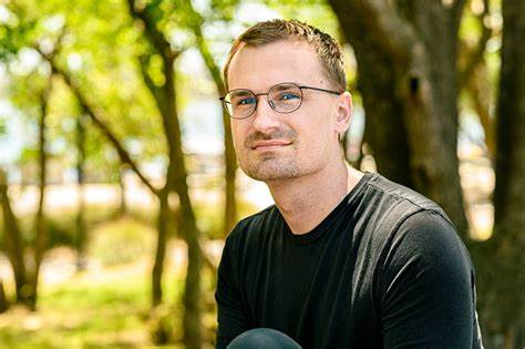 近年来,随着区块链技术与加密货币的不断发展,创新项目层出不穷。Coinbase旗下区块链Base最近因推出一款所谓的'内容币'引发市场广泛关注和争议,本文深入解析事件始末及其背后的行业影响。
