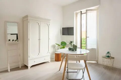 深入探讨米兰度假租赁市场及伦巴第大区独特住宿选择,揭示舒适便捷的旅行体验与多样化的住宿类型,助力旅客规划理想米兰之行。
