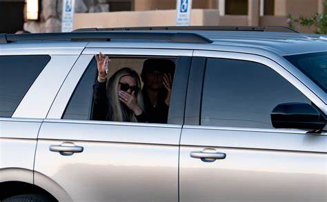 探讨柯克离奇死亡背后支持者坚信的强大组织阴谋,深入解析事件真相与社会影响,揭示隐藏在谣言与事实之间的复杂关系。
