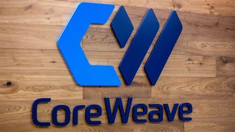 CoreWeave因与Meta达成价值约142亿美元的扩展云计算协议导致股价大幅上涨,文章解析交易细节、公司财务与RPO指标、竞争格局、技术优势与潜在风险,并为投资者提供后续观察要点与策略建议
