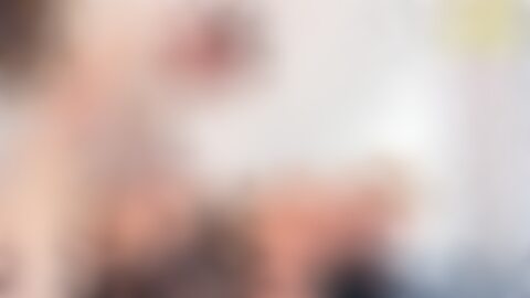 本文深入探讨成熟女性题材成人影片在当代网络文化中的地位及其受众偏好,分析其内容特色、用户需求和行业发展趋势,并提供相关观看建议和注意事项。
