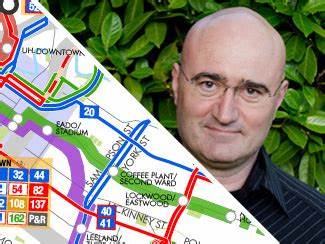 在财政紧缩、政治分歧与出行习惯改变的三重压力下,美国多个大城市的公共交通正面临大规模削减。探讨其成因、潜在后果与可行对策,分析为何放任公共交通萎缩会带来更高的社会与经济成本,以及如何在资金、制度与规划上寻找可实施的解决路径。
