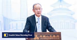 随着金融科技的快速发展和内地企业全球化进程的加速,香港正成为全球银行设立区域总部的重要枢纽,推动国际金融服务的深度融合与创新发展。香港货币管理局携手金融业界,共同打造跨境金融新生态,激发市场活力,助力企业开拓全球市场。
