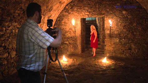 介绍一个专为分享业余情色照片和视频设计的顶级平台,深度解析其特色功能、安全隐私保障以及用户社区氛围,助您轻松找到理想的展示场所并享受互动体验。
