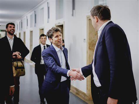 OpenAI 从模型供应商到潜在SaaS对手:谁将首当其冲?
