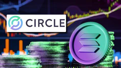 分析Circle将短期美国国债代币化基金USYC扩展到Solana的背景、技术实现、合规要点与生态影响,并评估对RWA市场、机构投资者与去中心化金融的长期意义。
