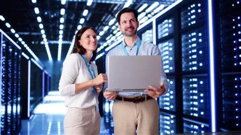 随着数字经济浪潮席卷全球,甲骨文宣布在英国投资50亿美元,重点推动云计算和人工智能技术的发展,同时投入13亿美元将牛津建设成为继硅谷之后的创新科技中心,助力英国科技产业迈向新高度。
