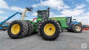 每年秋季玉米收获季节对美国中西部地区的货运网络产生深远影响,推动物流需求激增,改变运输路线和法规执行,同时为 Carrier 和司机创造巨大商机。深入探讨玉米产业的季节性特征及其对货运行业的影响。
