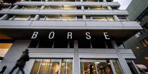 介绍SMG瑞士市场股份在首次公开交易中的表现,分析其背后的市场影响因素及未来发展潜力,为投资者提供深度解读。
