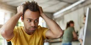 微软近期对Windows自带的记事本应用进行了一系列AI功能升级,虽然引入了诸如文本总结、重写和生成等智能功能,但这些改动在用户群体中引发了不小争议。本文深入分析微软记事本的AI融合现状、用户反馈以及这背后反映的技术趋势和市场挑战。
