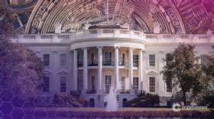 特朗普提名特拉维斯·希尔出任联邦存款保险公司主席,引发加密货币社区、立法者与金融机构的广泛反应。文章分析希尔的背景、监管取向、提名在政府停摆背景下的风险与机遇,以及对稳定币、银行托管与加密企业合规路径的潜在影响,为行业参与者与投资者提供可操作的观察点与应对思路。
