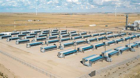 Hut 8规划1.53吉瓦能源扩展,借助比特币挖矿业务拆分迈向能源基础设施纯粹化,融资渠道优化推动公司价值显著提升,展现比特币与AI高性能计算双轮驱动的未来潜力。
