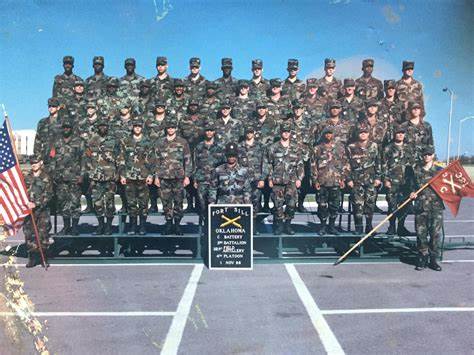 探索美国陆军军需兵团及其位于弗吉尼亚州李堡的陆军军需兵团学校,了解其在培养未来战争技术维护人员中的重要作用及最新发展。本文详细介绍了军需兵团的职责、培训项目以及面向2030年的技术转型。
