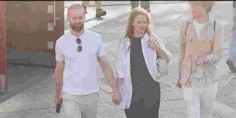 深入探讨Wirecard丑闻核心人物前首席运营官Jan Marsalek如何在俄罗斯公开生活并协助俄罗斯联邦安全局(FSB),其背后的间谍活动和在乌克兰战区的隐秘行动。了解这位国际逃犯与俄罗斯情报机构的深度合作及其对国际安全局势的影响。
